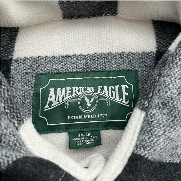 American Eagle Plaid Flannel Shacket Jacket S Gray Black White Snap Front Women - Picture 2 of 6